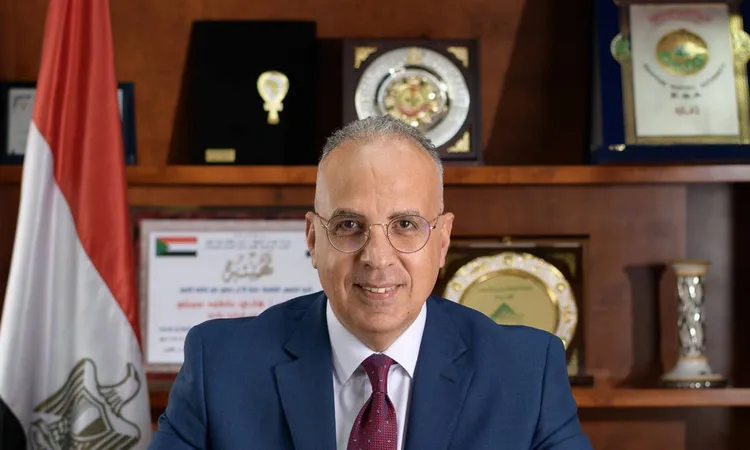 وزير الرى ينعى فنيًا بـ “هندسة طما” بسوهاج وافته المنية أثناء تأدية عمله