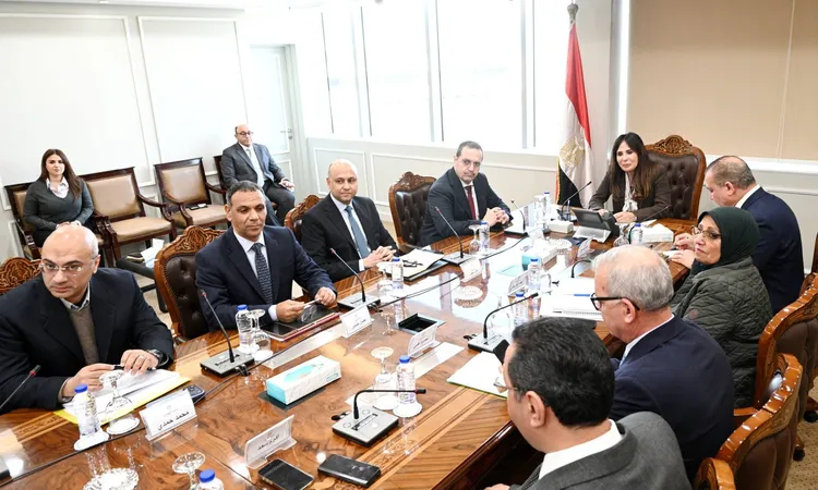 وزيرة الإسكان تتابع أعمال تطوير مثلث ماسبيرو وسور مجرى العيون