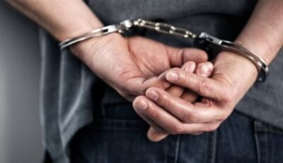 بسبب خلافات زوجية وتعاطي المخدرات.. إحالة أوراق قاتل زوجته للمفتي في أولى جلسات المحاكمة