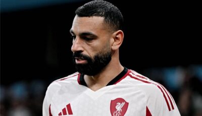شبكة إنجليزية: ما حدث لـ محمد صلاح في مباراة ليفربول وأستون فيلا أمر مؤسف