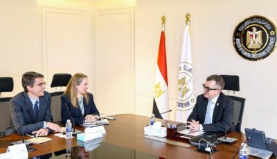 وزير التخطيط يبحث مع البنك الدولي تعزيز الاستثمار وتمويل مشروعات البنية التحتية