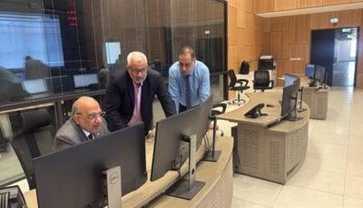 وزير الكهرباء يقضي أول أيام العيد مع العاملين في المركز القومي للتحكم في الطاقة