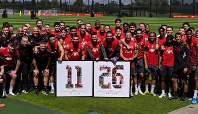 ليفربول يهدي صورة تذكارية لـ محمد صلاح في مرانه الأخير