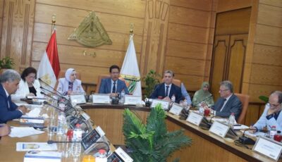 رئيس جامعة بنها يستعرض جهود تحقيق الاستراتيجية الوطنية لحقوق الإنسان