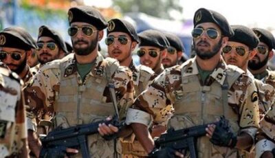 إجبار مدمرتين أمريكيتين على مغادرة بحر عُمان