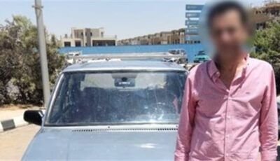 ضبط قائد سيارة ملاكي سمح لشخصين باعتلاء مركبته أثناء سيرها بالقاهرة