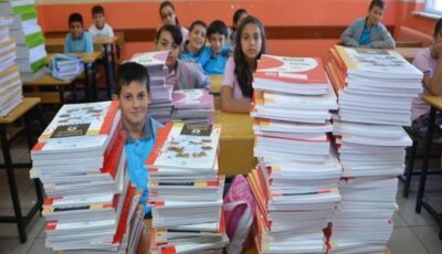 خالد منتصر: إيه دخل الاعتكاف وصلاة الفجر بالشفاء من الجلطة والصداع؟
