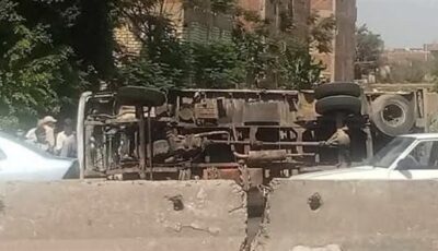 حادث انقلاب سيارة محملة بالزجاج على الطريق الزراعي بالقليوبية| صور