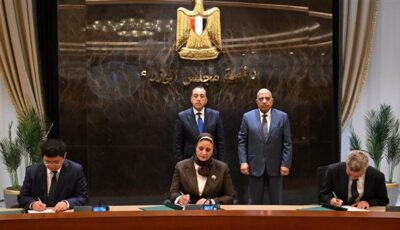 رئيس الوزراء يشهد مراسم توقيع مذكرة تفاهم لإنشاء أول مصنع لتوربينات الرياح
