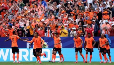 هولندا تفوز على تونس 3-1 في كأس العالم وتتأهل بصدارة المجموعة