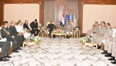 الفريق أحمد خليفة رئيس أركان الجيش يلتقى رئيس هيئة الأركان للجيش التركي