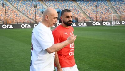 العلاقة بين محمد صلاح وحسام حسن قوية.. وكفاية شائعات