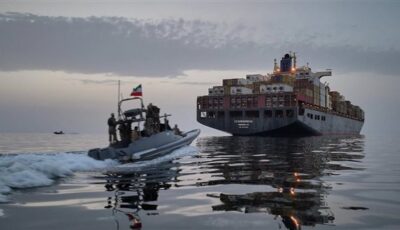 الشرارة الأولى لعودة الصراع العسكري بين أمريكا وإيران في مضيق هرمز بعد توقيع مذكرة التفاهم