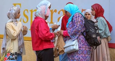 طلاب الثانوية العامة نظام قديم يؤدون امتحان اللغة الثانية غدا