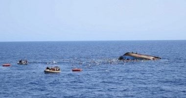 إنقاذ شخص من الغرق فى نهر النيل بعد سقوطه من أعلى كوبرى أكتوبر