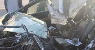 إصابة 9 أشخاص إثر حادث تصادم سيارتين فى الصف