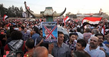 30 يونيو فى عيون الأشقاء.. ثورة شعب وإرادة وطن.. سفير عمان: عززت استقرار الدولة ومهدت للجمهورية الجديدة.. محللون خليجيون لليوم السابع: المصريون استعادوا دولتهم المختطفة.. والرئيس السيسى قاد مصر لريادة المنطقة