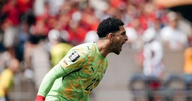 مصطفى شوبير يحذر من مخاطر مواجهة أستراليا في معسكر منتخب مصر القادم