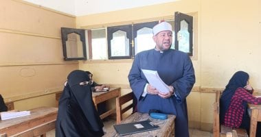 رئيس منطقة أسوان يتفقد لجان الثانوية الأزهرية للاطمئنان على امتحان البلاغة