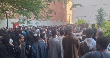 تشييع جنازة الأطفال الـ9 ضحايا حادث ترعة أبو تيج فى أسيوط.. فيديو