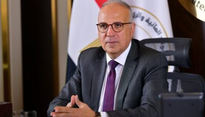 عاجل.. أول تحرك لوزير الري بشأن حادث غرق أحد الصنادل النهرية بميناء السد العالي