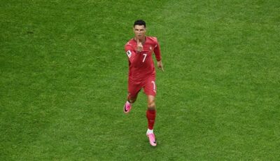رونالدو يضيف الهدف الثالث لمنتخب البرتغال أمام منتخب أوزبكستان