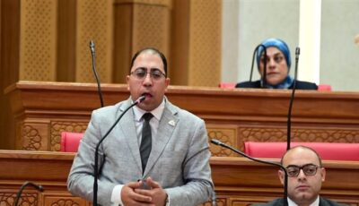 عجز يقترب من 460 ألف معلم وتدهور الأوضاع المعيشية يهدد المنظومة التعليمية