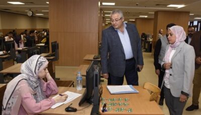 نائب رئيس جامعة عين شمس للتعليم والطلاب يتابع امتحانات نهاية الفصل الدراسي الثاني بكليتي التجارة والألسن