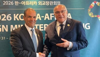 وزير الخارجية يلتقي نظيره الجزائري على هامش الاجتماع الوزاري الكوري الأفريقي لبحث سبل تعزيز التعاون الثنائي والتطورات الإقليمية