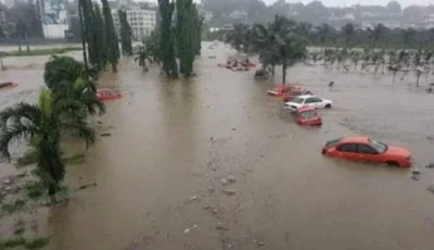 أمطار غزيرة تودي بحياة 10 أشخاص في أبيدجان
