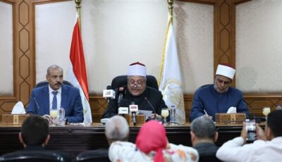 خلال بث مباشر على الصفحة الرسمية للأزهر.. الشيخ أيمن عبد الغني يجيب عن أسئلة الصحفيين بشأن امتحانات الثانوية الأزهرية