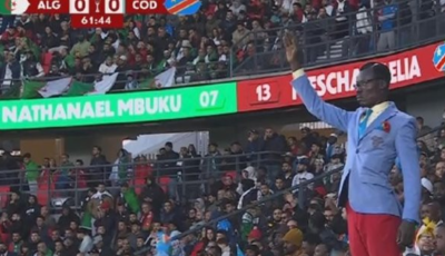 مبولادينجا يصل إلى أمريكا لدعم منتخب بلاده في كأس العالم 2026