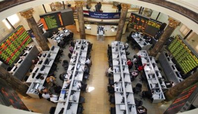 المصريون يسيطرون على 88.9% من تداولات البورصة.. والأجانب يشترون بـ464 مليون جنيه أسبوعيا