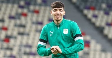 هل وقع دغموم للأهلي؟.. اللاعب يقضي إجازته بالجزائر ويصل القاهرة خلال ساعات