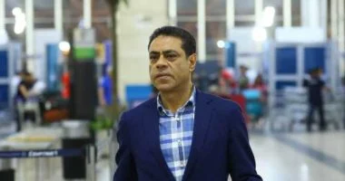 اليوم طارق قنديل يستقبل المعزين في مسجد المشير طنطاوي بالتجمع الخامس