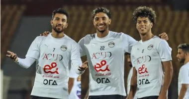 موهبة لاعبي منتخب مصر في تقليد نجوم الفن تثير إعجاب الجمهور بفيديو جديد