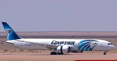 وصول بعثة منتخب مصر إلى مطار العلمين بعد المشاركة التاريخية في مونديال كأس العالم