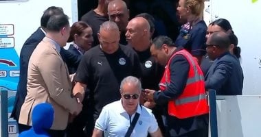 جوهر نبيل وخالد عبد الغفار وأحمد دياب ومحمد يحيى فى استقبال بعثة المنتخب