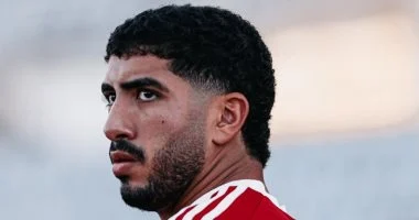 منتخب جنوب أفريقيا لكرة القدم يسعى لضم نجم الأهلي الشاب لتعزيز صفوفه