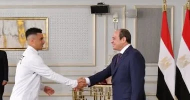 كريم حافظ يؤكد أن وسام تكريم الرئيس السيسي فخر ودافع لتعزيز مكانة مصر