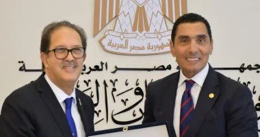 وزير الرياضة يجتمع مع رئيس الأنوكا ورئيس اللجنة الأولمبية لزيادة الألعاب في الدورة الأفريقية