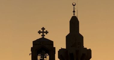 الكتاتيب.. منابر العلم فى المساجد والكنائس.. حكاية وطنٍ تعلّم الحرف والإيمان معا… البابا كيرلس السادس تتلمذ على يد شيخ مسلم.. والمعلمون المسلمون درّسوا للأقباط والعكس.. وهذه قصة قس تعلم فى كتاب مع “الشعراوى”