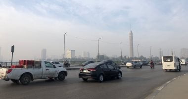 النشرة المرورية.. كثافات متحركة للسيارات بمحاور القاهرة والجيزة