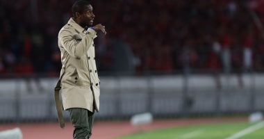 ماذا قدم رولاني موكوينا مع الأندية قبل توليه تدريب بيراميدز؟