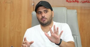 عماد متعب: هيثم حسن يستحق المشاركة أساسيا وأتوقع فوز مصر بركلات الترجيح