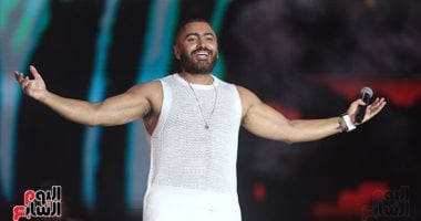 تامر حسني يشعل حفل الأهلي في المنصورة الجديدة.. حضور جماهيري كبير.. فيديو