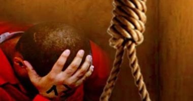 غدر بها في ظلمة الليل.. الإعدام شنقا لبائع خضراوات قتل سيدة في بنها لسرقتها