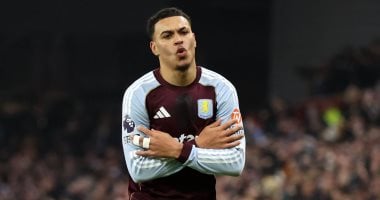 تشيلسي يضم مورجان روجرز لاعب أستون فيلا