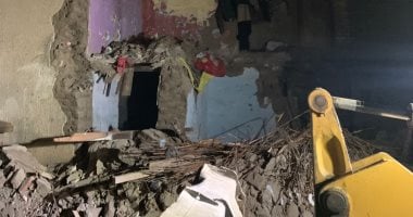 مصرع شاب وإصابة آخر فى انهيار جدار منزل بقرية البلامون بالدقهلية