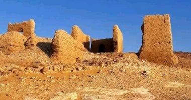 معبد دوش أبرز المعالم الأثرية بالوادى الجديد.. أغلى الكنوز الذهبية مخبأة تحت رماله منذ آلاف السنين.. بناه الرومان من الحجر الرملى فى عهد الإمبراطور دومتيان.. وخصص لعبادة آمون وسيرابيس وإيزيس وحاربوقراط.. صور